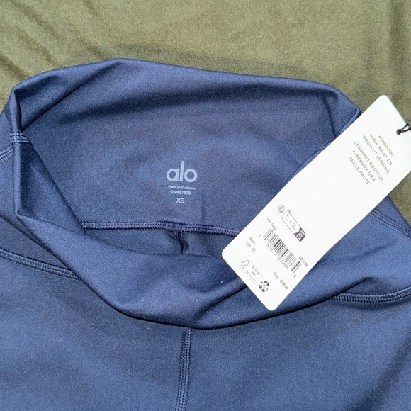 Alo Airbrush High Waist 7/8 Bootcut Legging NWT - Picture 8 of 8